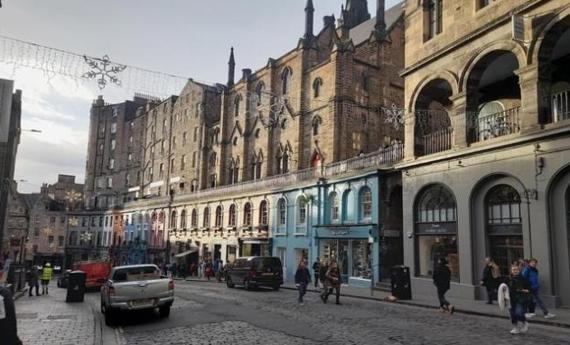 英国又缺钱了：留学生要收学费税了！