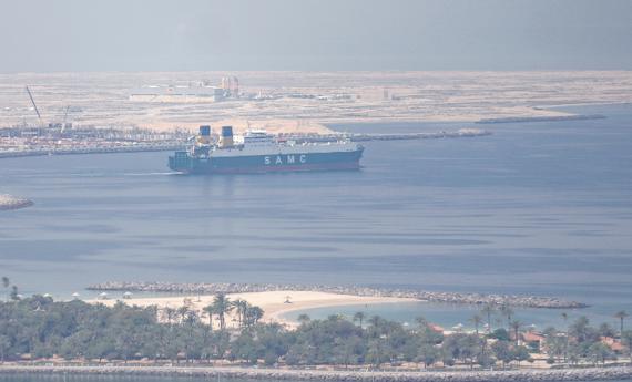 向多国发出呼吁但未收获支持回应，美国求助重开霍尔木兹海峡