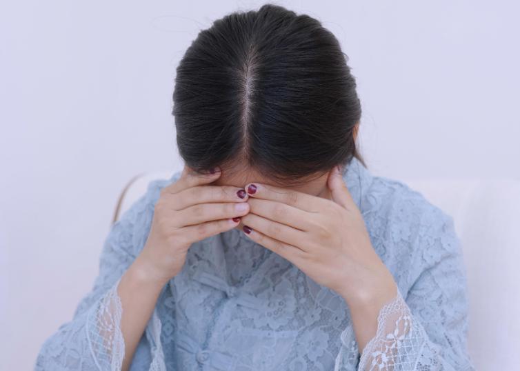 21岁女生高血压1年但从未规律服药，起床感觉头晕以为没睡好，竟查出脑梗