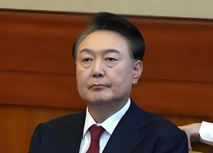 加刑！“总统猎手”反成阶下囚，尹锡悦“阻逮捕案”二审获刑7年，夫人金建希已判4年