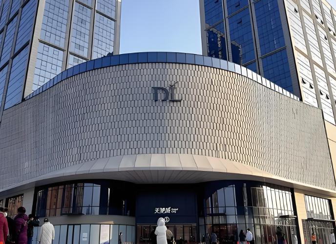 胖东来民主评议结果出炉:19人降级1人免职,98.63%合格率背后藏着什么?